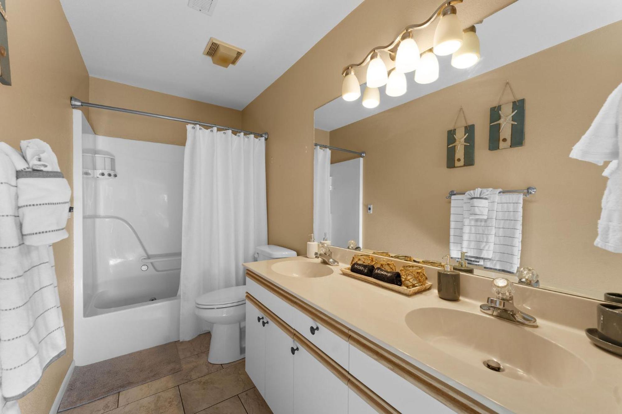 Cozy Top Floor 2Br Condo With View And Amenities!! Point Lookout Exteriér fotografie